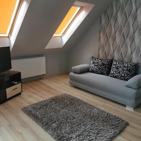 Szabo Apartman Sárvár Extérieur photo