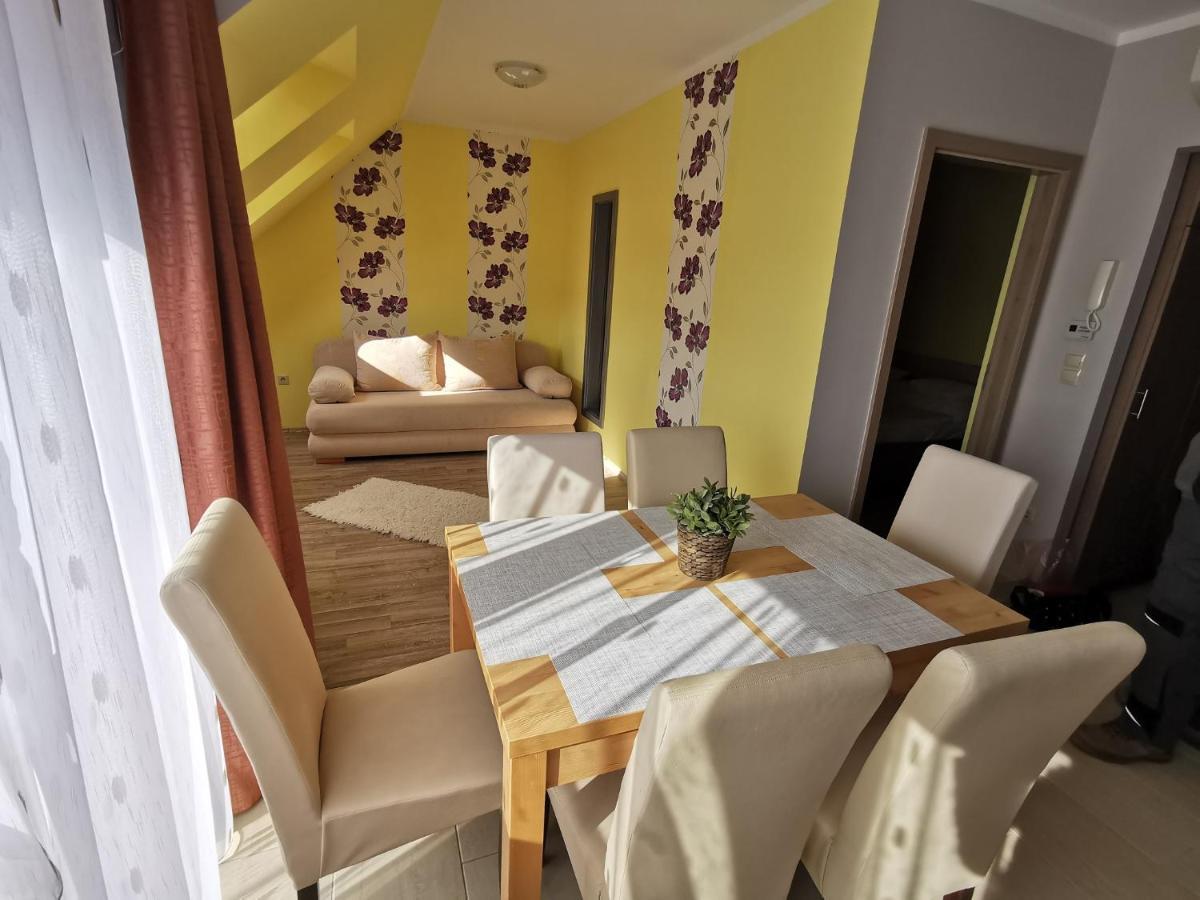Szabo Apartman Sárvár Extérieur photo