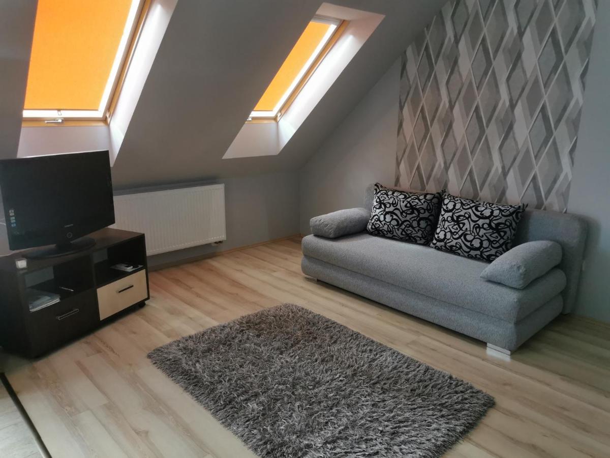 Szabo Apartman Sárvár Extérieur photo