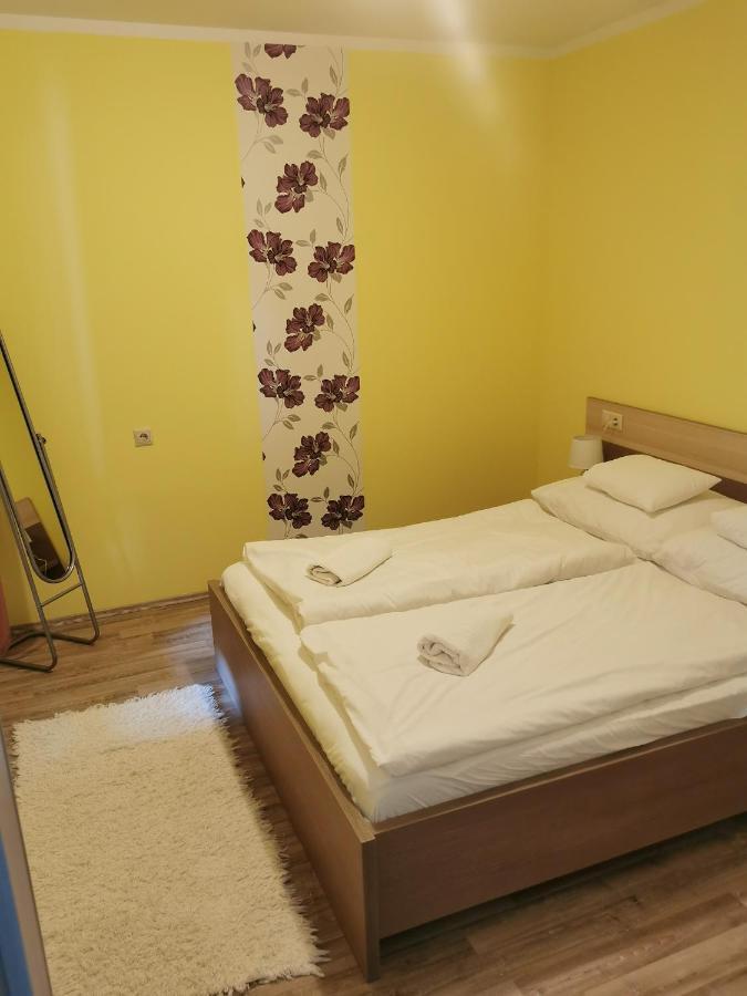 Szabo Apartman Sárvár Extérieur photo
