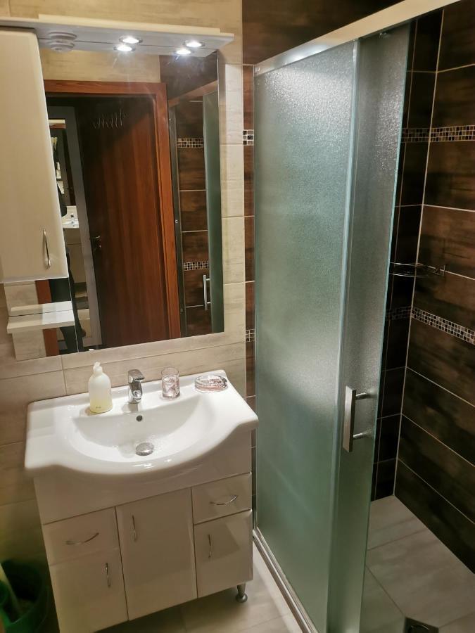 Szabo Apartman Sárvár Extérieur photo